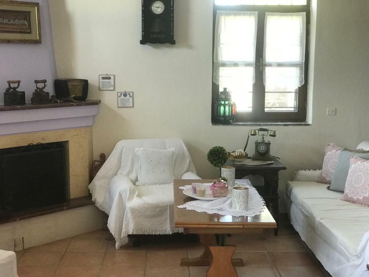 Petrino Spiti Villa Parthenon Exterior photo